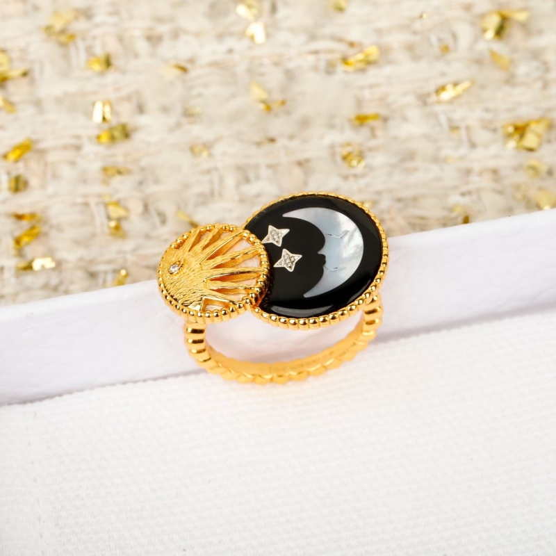 chr1st1an D10r rings